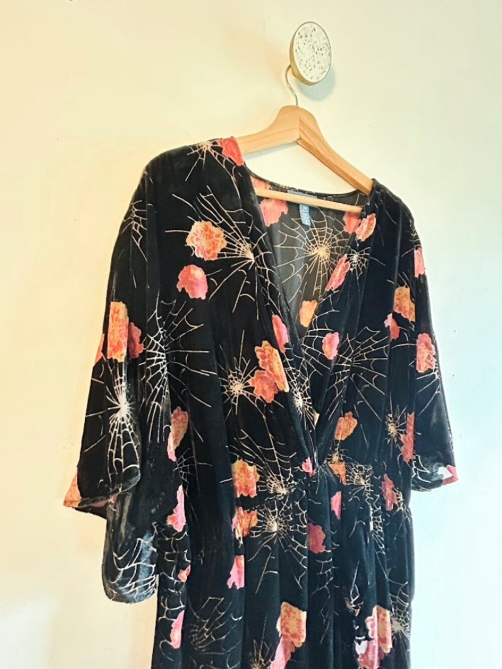 Modcloth Dramatic Depths Velvet Wrap Dress, Black Spiderwebs and Roses, 2X - Picture 6 of 9